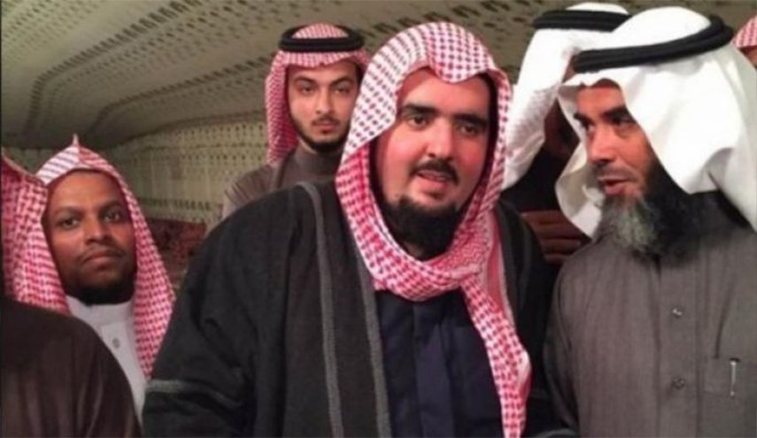 محمد بن سلمان يزور عبد العزيز بن فهد في منزله