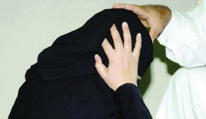 طلبت الطلاق بعد ضربها بحزام جلدي لإخراج الجن منها..!