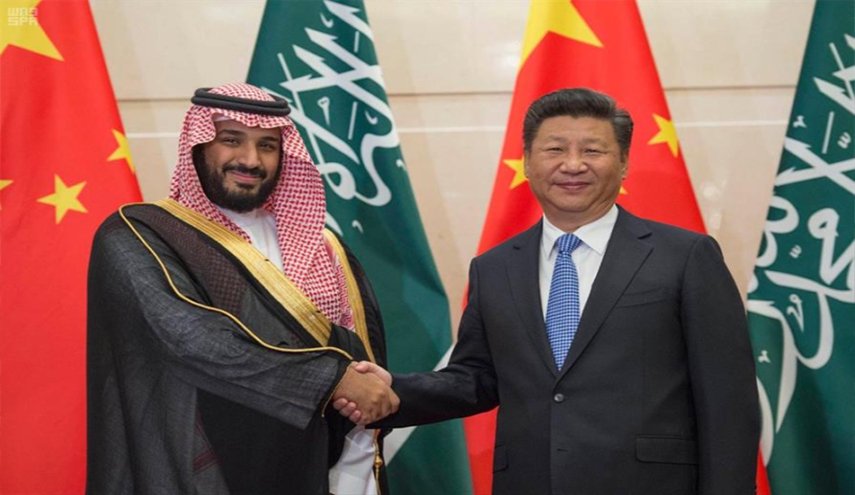 شاهد: سُخرية من قرار “ابن سلمان” تدريس اللغة الصينية في السعودية!