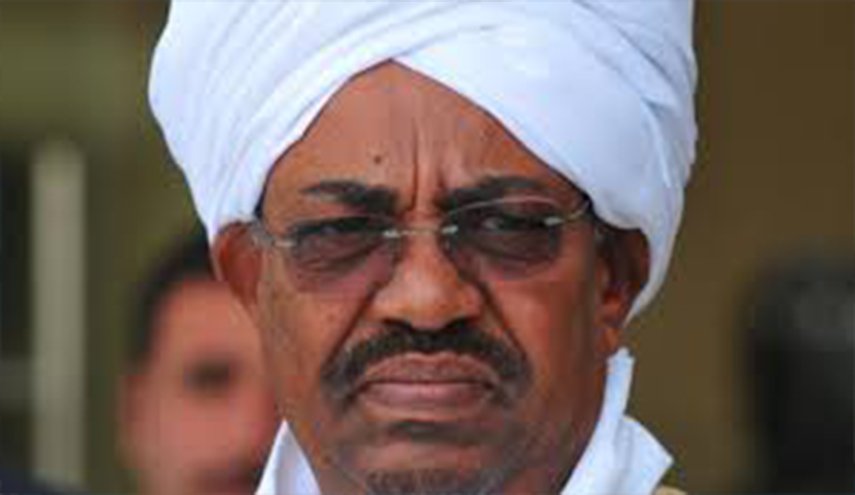السودان .. البشير يعين وزير الدفاع نائبا له
