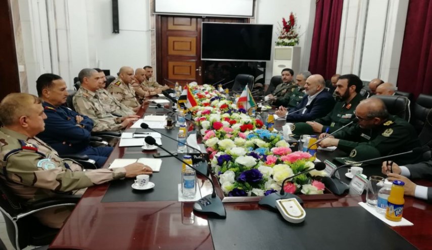 نائب وزير دفاع ايران يجتمع مع رئيس أركان جيش العراق