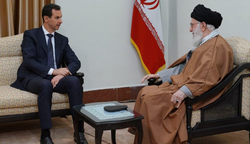 ماذا تعني زيارة الأسد لطهران فجأة وللمرة الأولى منذ بداية الازمة ؟