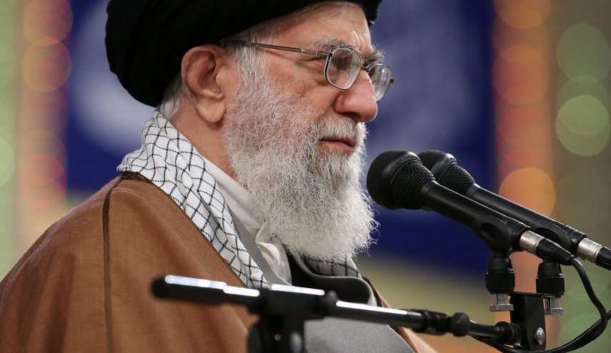 صور .. لقاء قائد الثورة الإسلامية مع جمع من منشدي أهل البيت(ع)