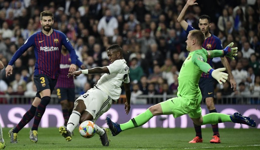 برشلونة يصعق ريال مدريد ويتأهل لنهائي كأس إسبانيا 