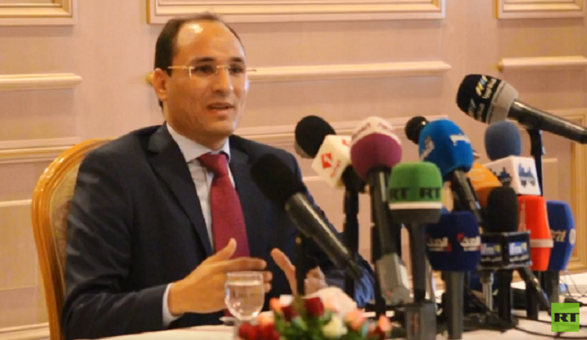 محامي عائلة القذافي يفجر المفاجأة ويرد على بندربن سلطان