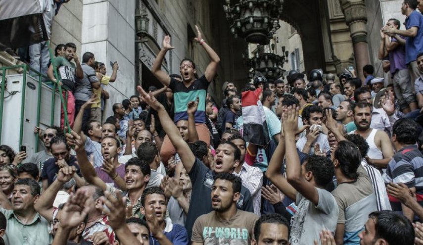'راجعين التحرير' تدعو للثورة ورحيل السيسي!