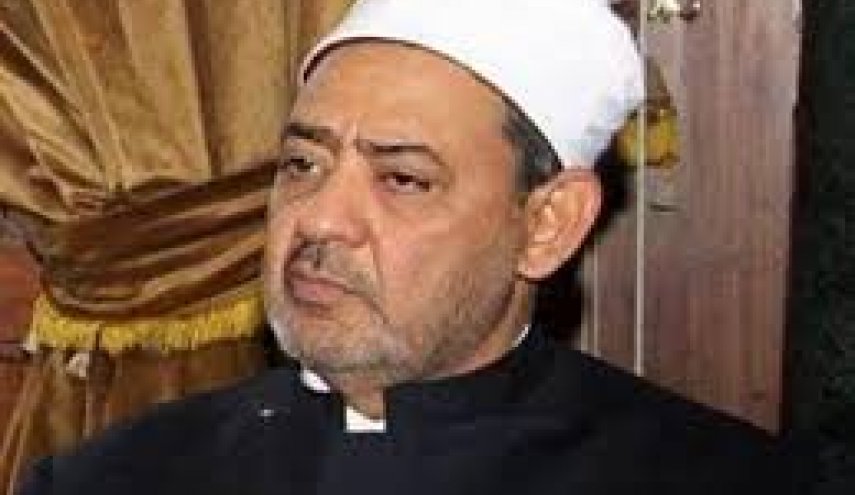 الأزهر يدعو لسياسة عادلة في توزيع لقاح كورونا