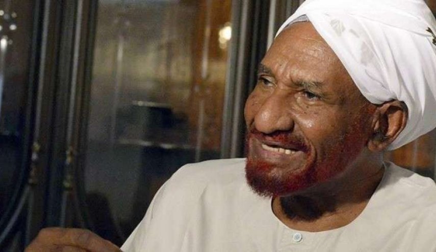 الصادق المهدي يدعو عمر البشير للتنحي