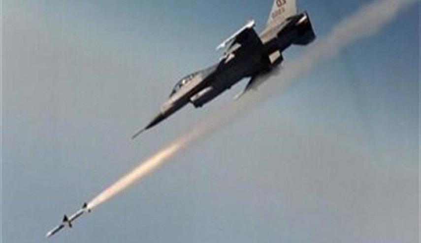 الاحتلال يشن  3 غارات جوية على مواقع في قطاع غزة
