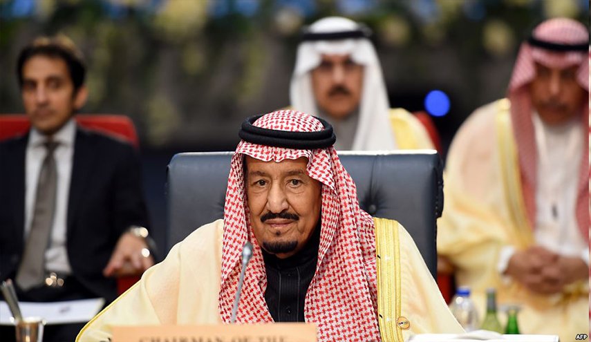 الملك سلمان منتهي عقليا ولا يتذكر أي امر بعد 5 دقائق