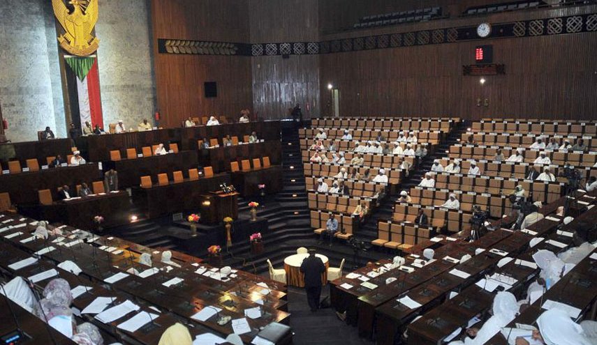 البرلمان السوداني يوصي بتقصير حالة الطوارئ إلى 6 أشهر