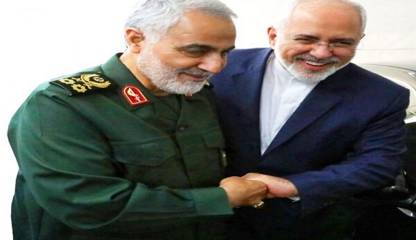 ظريف يهنئ اللواء سليماني بعد تقلد وسام 