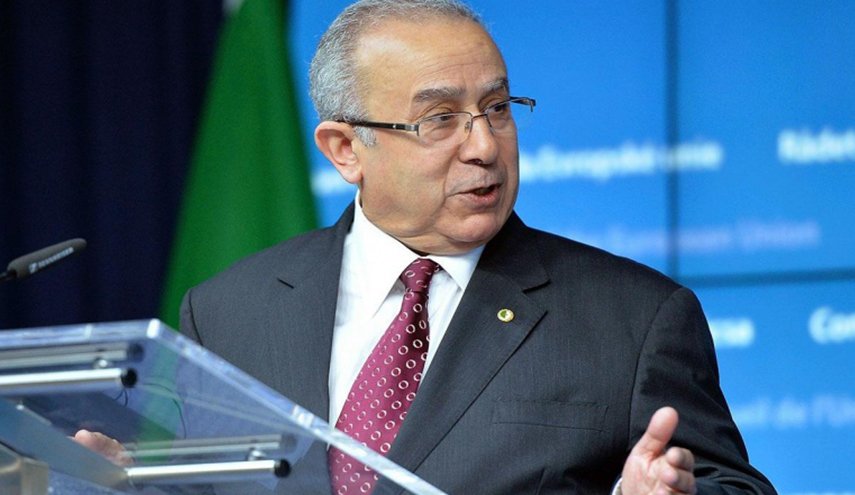 بوتفليقة وافق على تسليم السلطة لرئيس منتخب