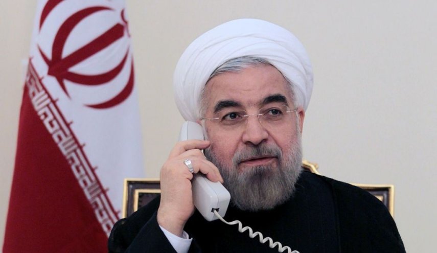 الرئيس روحاني يهنئ قائد الثورة بحلول العام الجديد