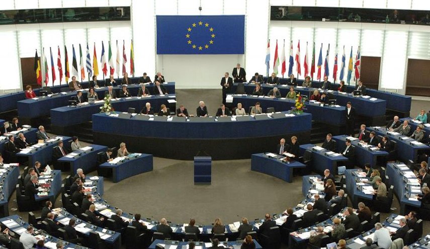 الاتحاد الأوروبي يحث بريطانيا للموافقة على بريكست