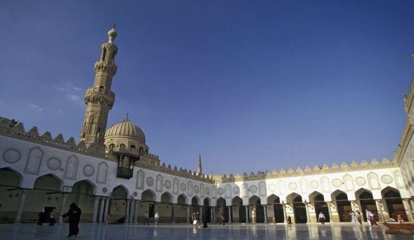 صراع الأزهر والسلفية بمصر بشأن الإحتفال بموالد الصالحين