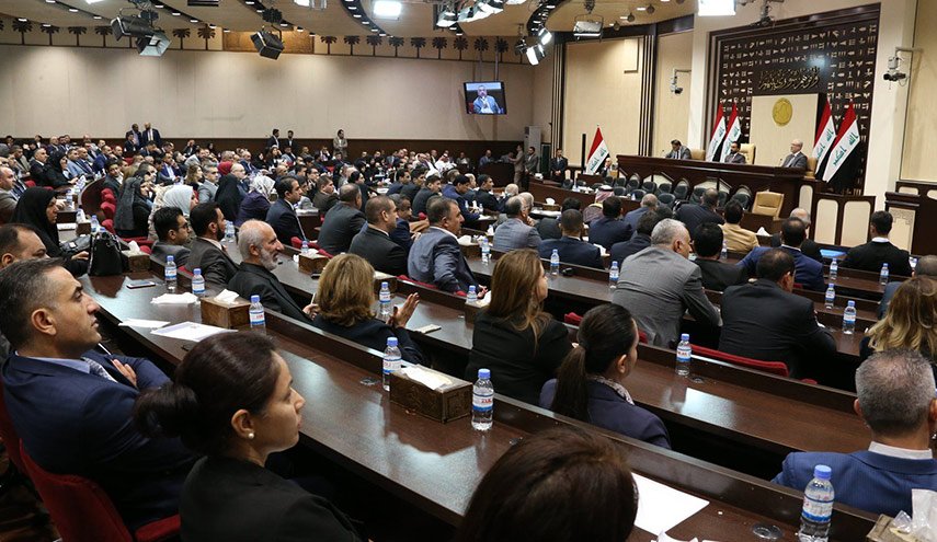 نواب كرد يطالبون بصرف مرتبات موظفي كردستان من بغداد