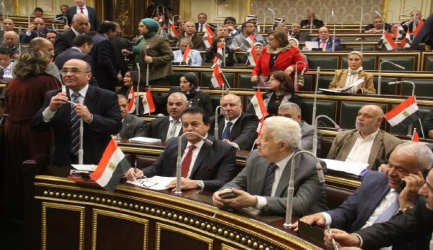 أحزاب مصرية تعلن عن تنظيم وقفة ضد تعديلات الدستور