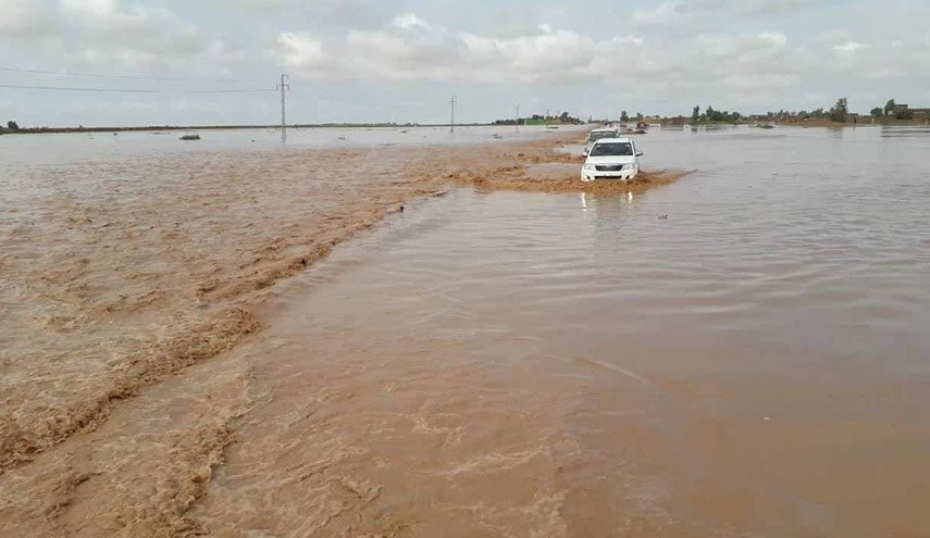 شاهد: تحذير من سيول ضخمة تضرب شرقي العراق
