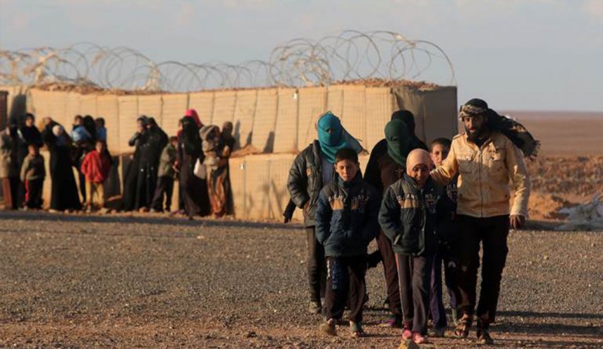 خروج أكثر من 450 شخصا من ‘الركبان’ لمناطق سيطرة الدولة