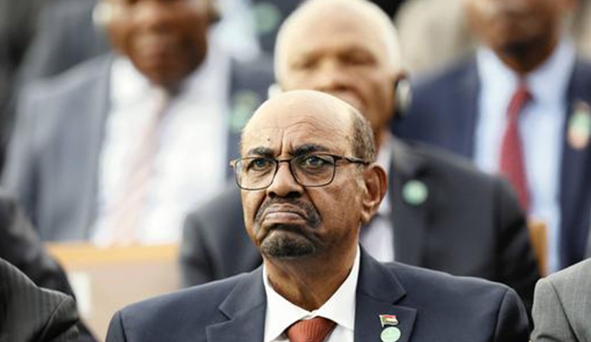 من هو عمر البشير الذي حكم السودان 30 عاماً ؟