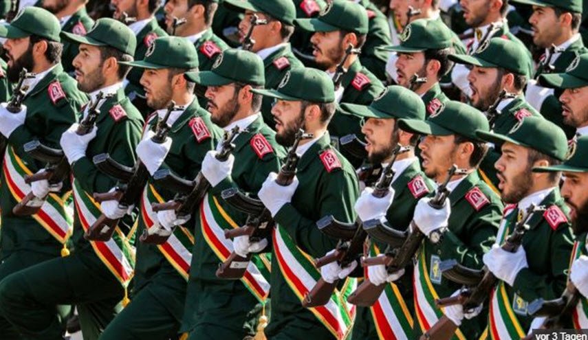 شاهد مسؤول عسكري عراقي يشيد بدور الحرس الثوري