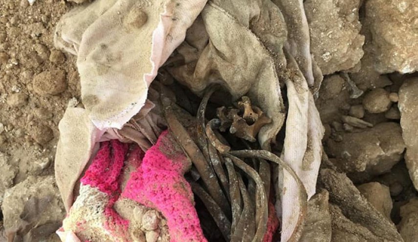بالصور... العثور على مقبرة جماعية جديدة في بادية السماوة