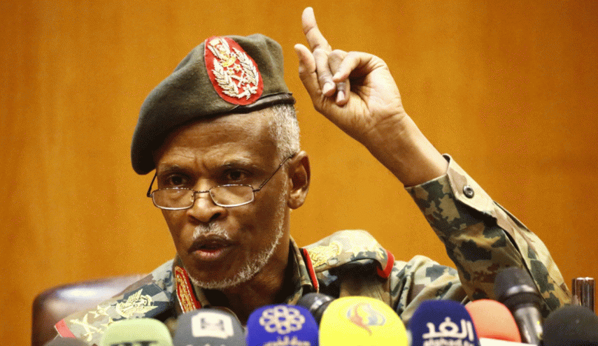 المجلس العسكري السوداني يعلن شروطه للقاء الأحزاب