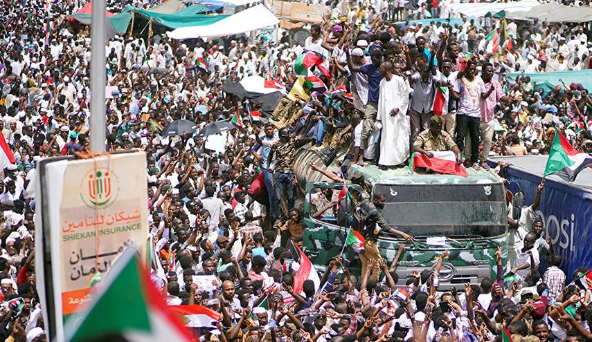 قوى إعلان الحرية والتغيير بالسودان تحدد 3 مطالب لفض الاعتصام
