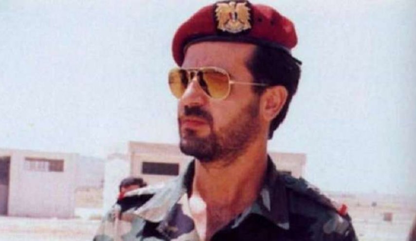 شاهد..نصب تمثال لباسل الأسد بدير الزور احتفاء بعيد الجلاء