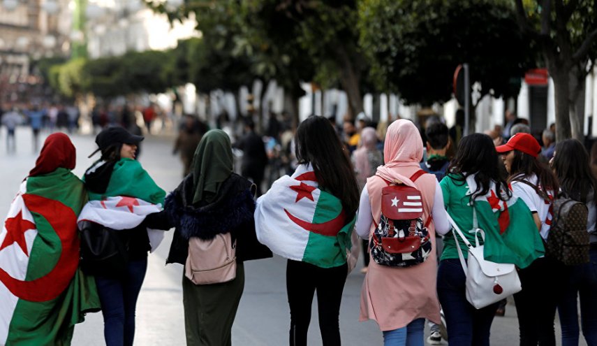 فضيحة للشرطة تثير ضجة في الجزائر
