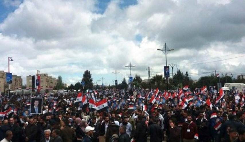 الرئيس الأسد يرعى احتفال القنيطرة بعيد الجلاء
