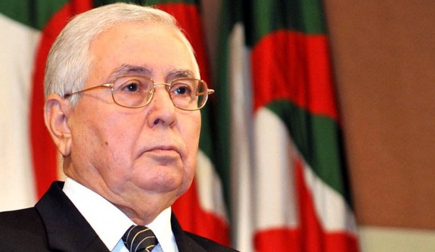 رئيس الجزائر المؤقت يعين محافظا جديدا للبنك المركزي والجمارك 
