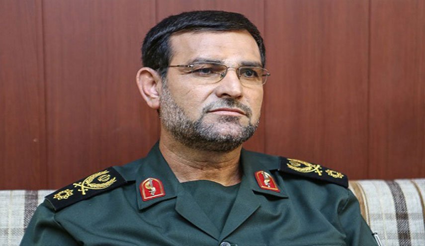زوارق الحشد الشعبي تقدم الاغاثة للمنكوبين بالسيول في خوزستان