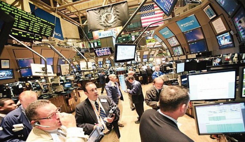 النفط الى ارقام قياسية وترامب يضغط على السعودية والإمارات