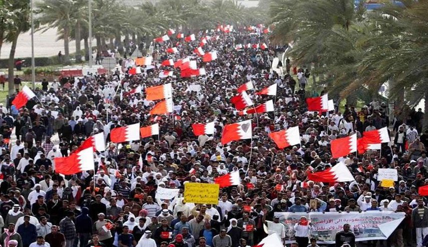 14 فبراير يدعو للمشاركة في تظاهرات 'عيد العمال'