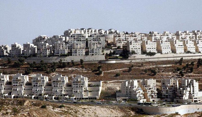 تقرير: 53 نشاطا استيطانيا بالضفة بإبريل