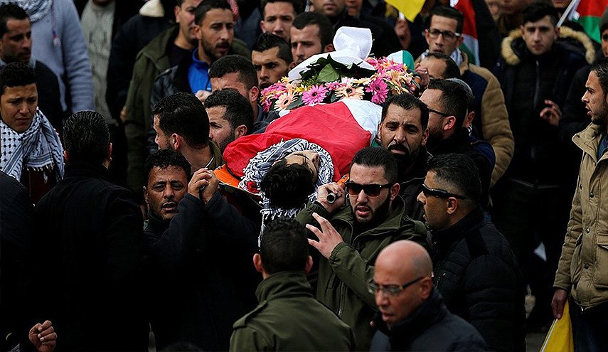 استشهاد شاب فلسطيني رابع متأثرا بجراحه في غزة