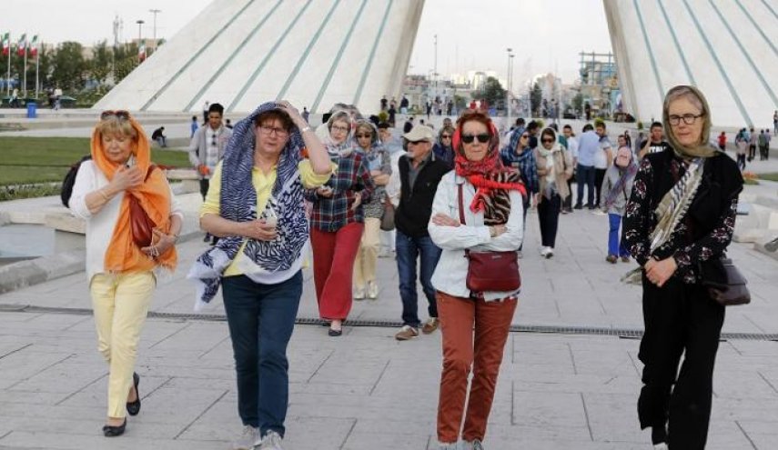 خلال عام ... نحو 8 ملايين سائح زار ايران