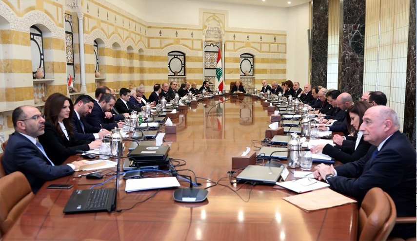الحكومة اللبنانية تقرر رفع الضريبة على الفوائد