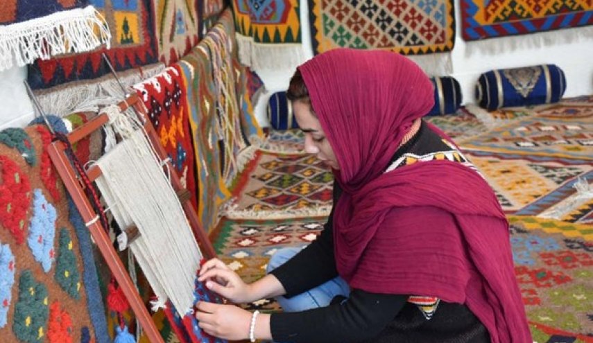 ايران الثالث عالميا بانتاج الصناعات اليدوية