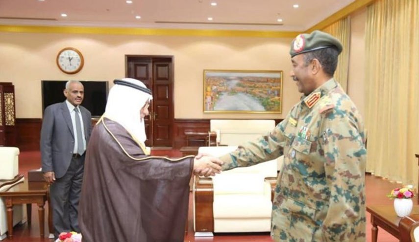 المجلس العسكري السوداني يتسلم دعوة من الملك سلمان

