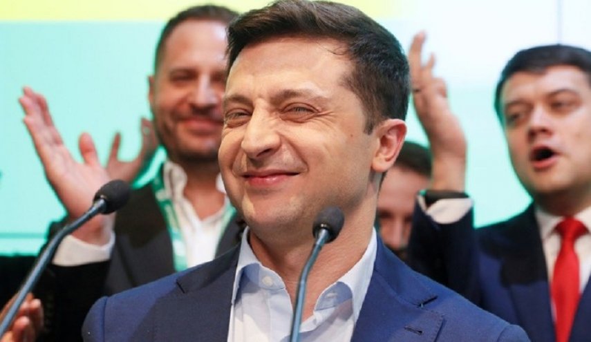 الرئيس الأوكراني يتوجه إلى  سكان شبه جزيرة القرم بـ 