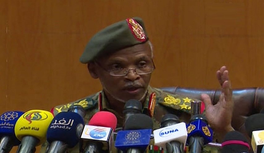 هل سيفقد الحراك الشعبي السوداني سلميته بعد مقتل عناصره بنيران المجلس العسكري؟