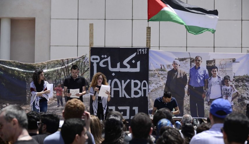 الطلاب الفلسطينيون بجامعة 