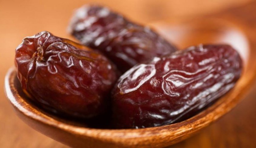 ماذا يحدث لجسمك إذا تناولت 3 حبات تمر يوميا ؟
