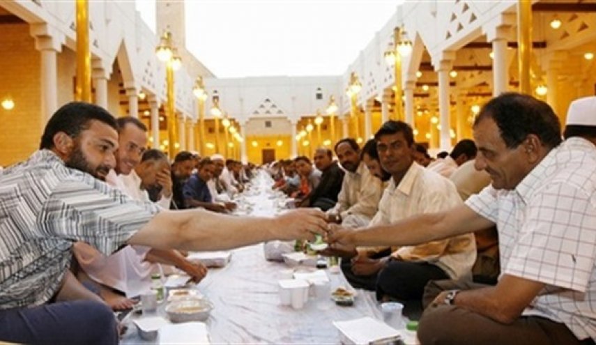 طبيب بريطاني يفجر مفاجآت عن أثار صيام رمضان على صحة الإنسان