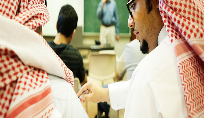 'CBS' تكشف ما يجري لطلاب سعوديين بقوا في كندا