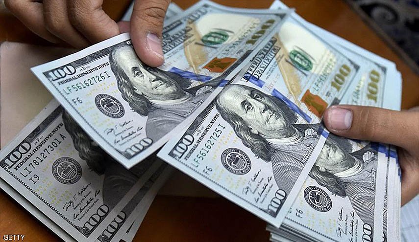 الدولار يواصل هبوطه من أعلى مستوى له في عامين
