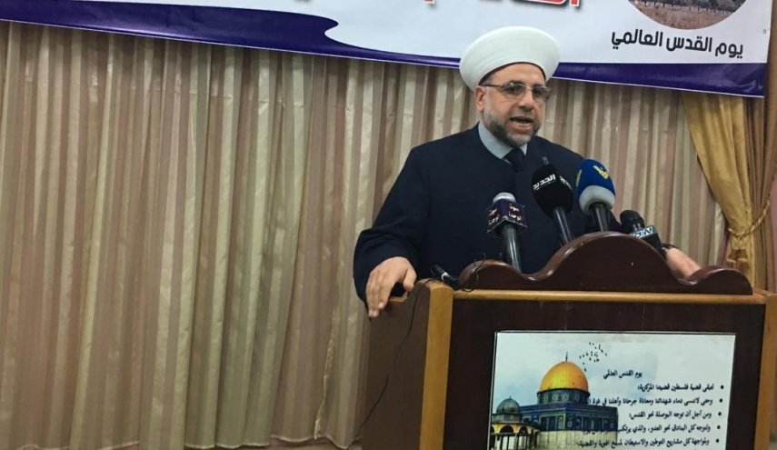 الشیخ عبدالرزاق :هناك جزء من هذه الأمة يتآمر على فلسطين 